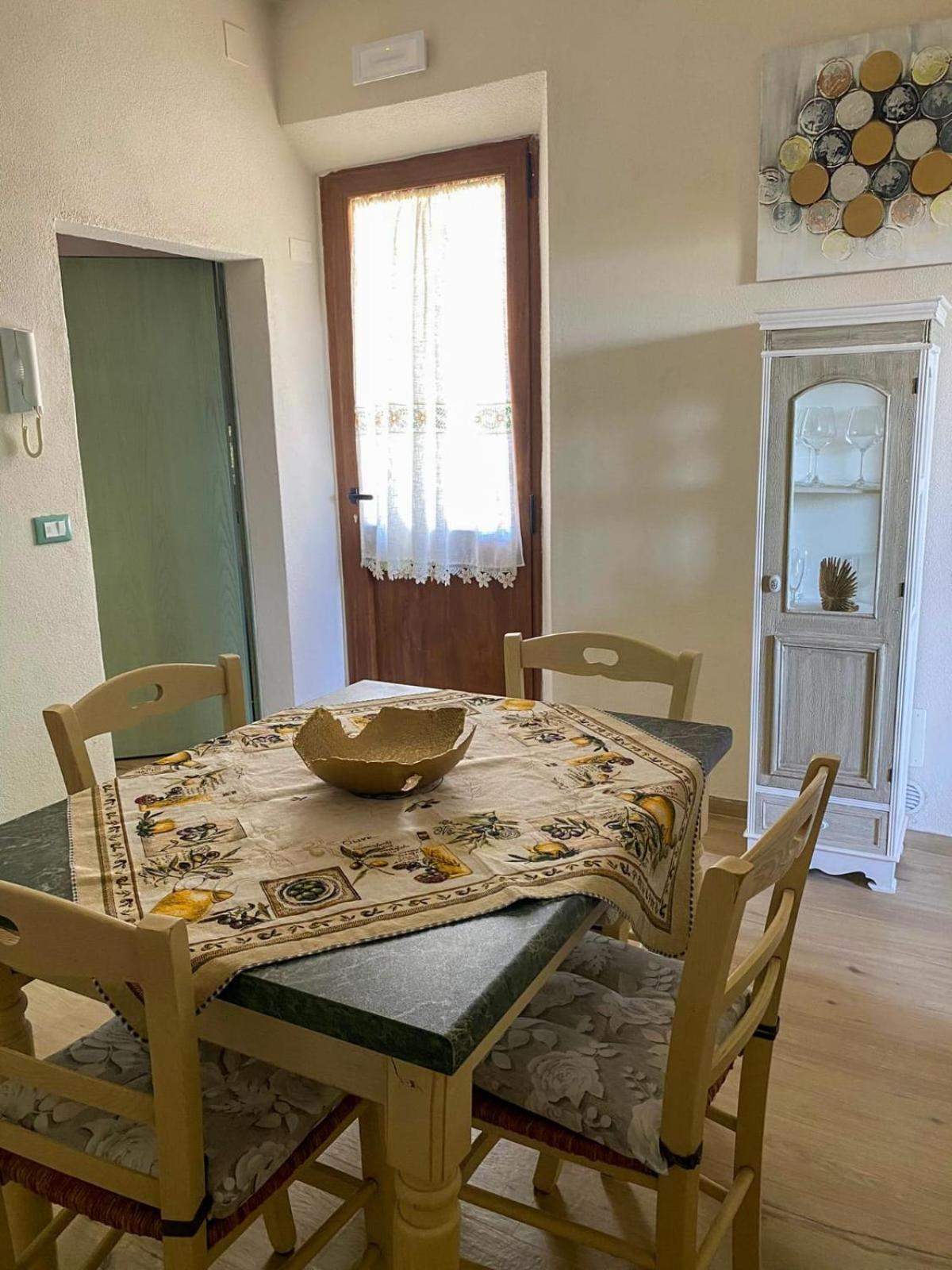 I Due Cipressi Guest House Torrenieri Екстериор снимка