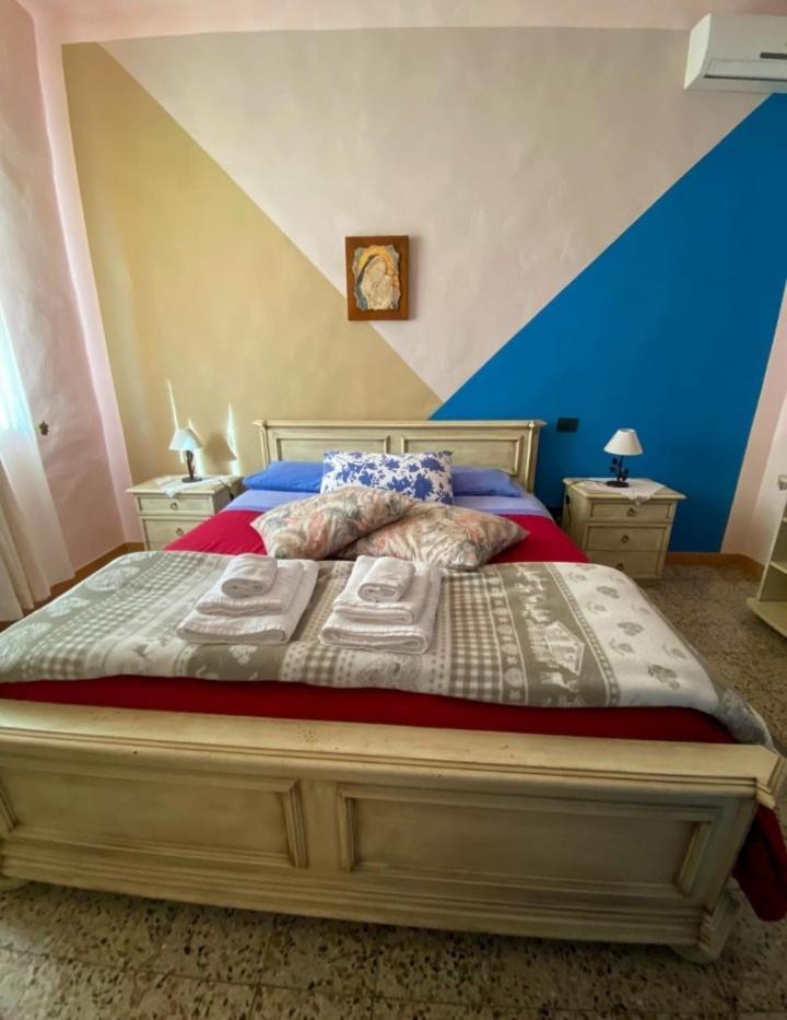 I Due Cipressi Guest House Torrenieri Екстериор снимка