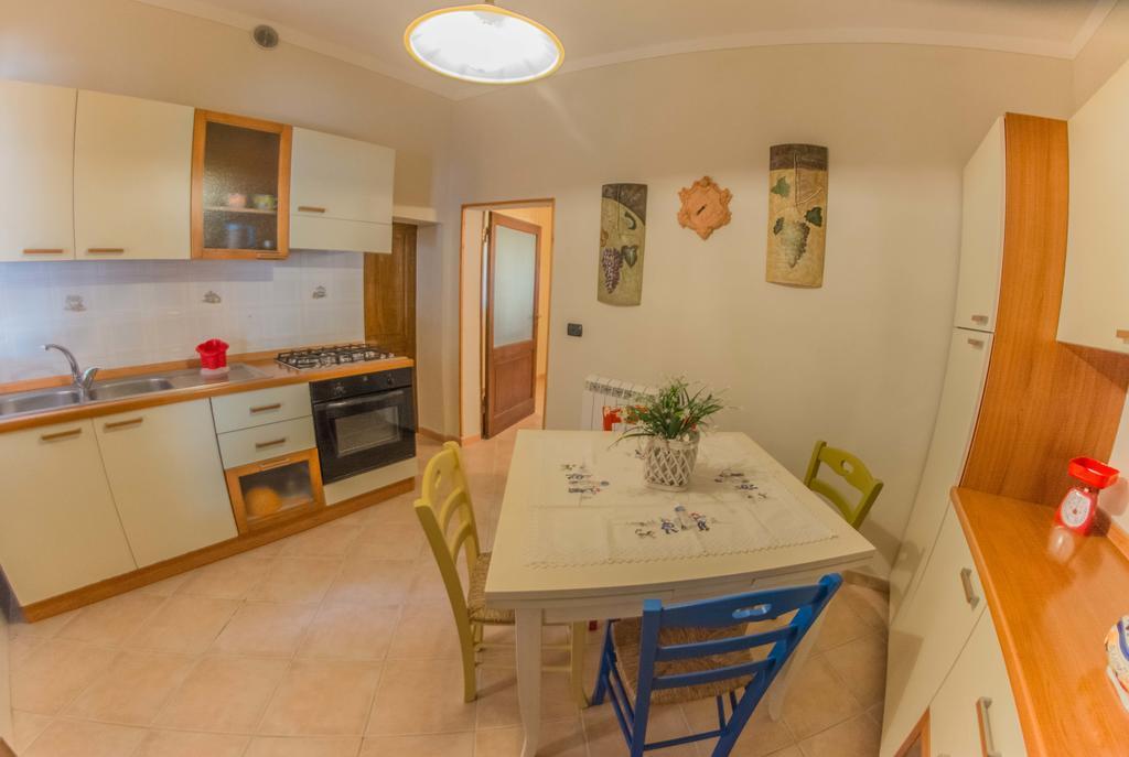 I Due Cipressi Guest House Torrenieri Екстериор снимка