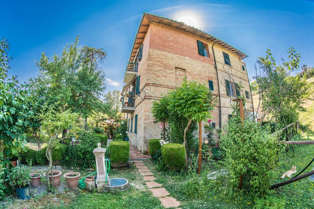 I Due Cipressi Guest House Torrenieri Екстериор снимка